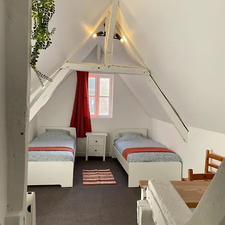 Apartment Sous Les Toits Des Jacobins, 3 Chambres, Wifi